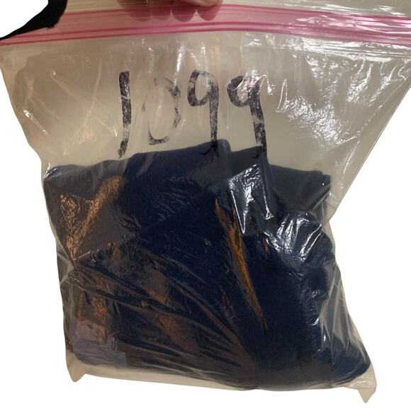 Oregon Zoo Penguin Hoodie Unisex Kids Size M - Picture 5 of 5